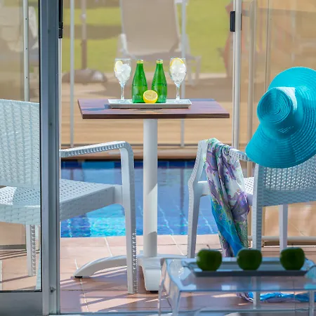 Ξενοδοχείο Leonardo Cypria Bay 4*