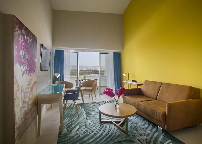 Leonardo Cypria Bay 4* Geroskipou