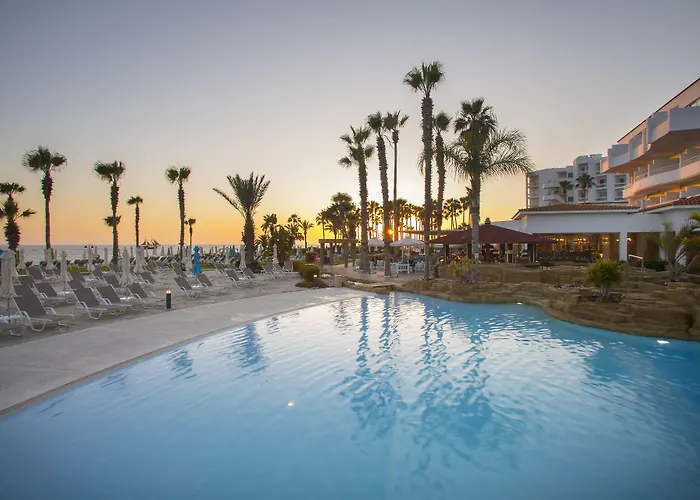 Leonardo Cypria Bay Ξενοδοχείο