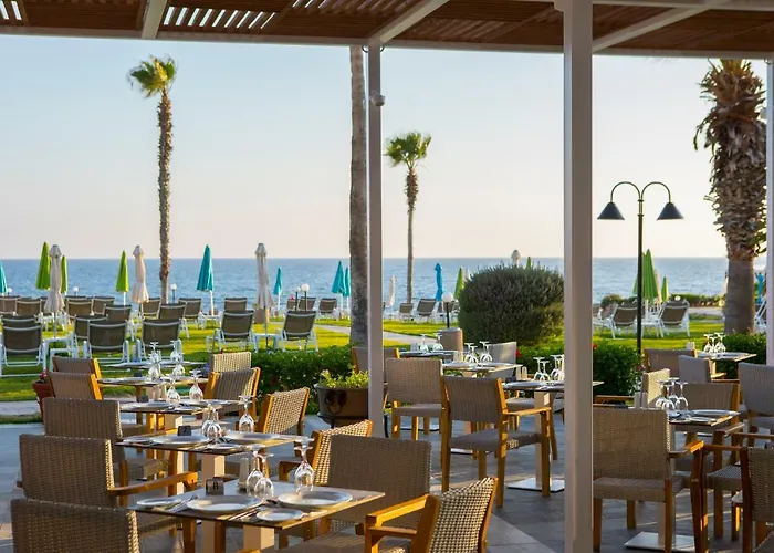 Leonardo Cypria Bay 4* Geroskipou