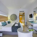 Leonardo Cypria Bay 4*