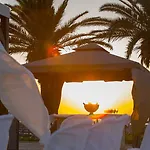 Ξενοδοχείο Leonardo Cypria Bay 4*