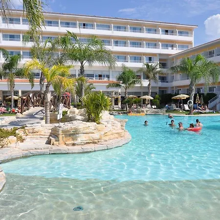 Hotel Leonardo Cypria Bay