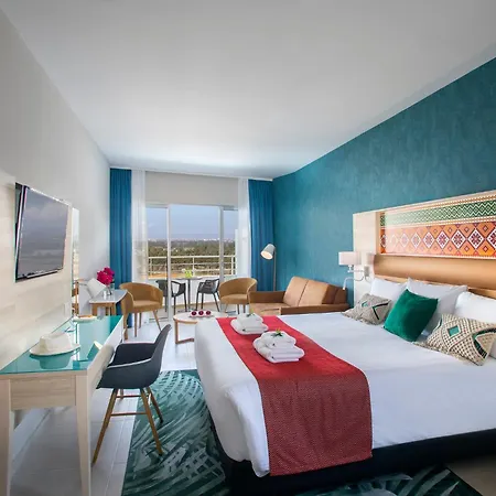 Szálloda Leonardo Cypria Bay 4*