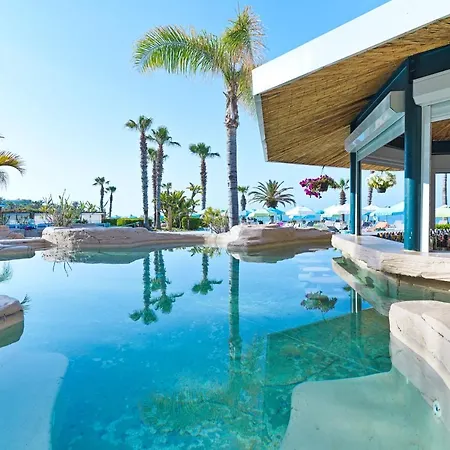 Leonardo Cypria Bay Hotel 4*