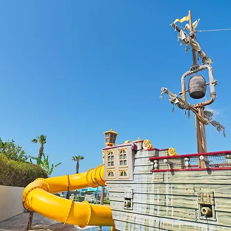 Leonardo Cypria Bay 酒店