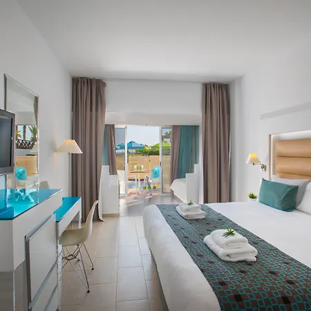 Leonardo Cypria Bay 4*
