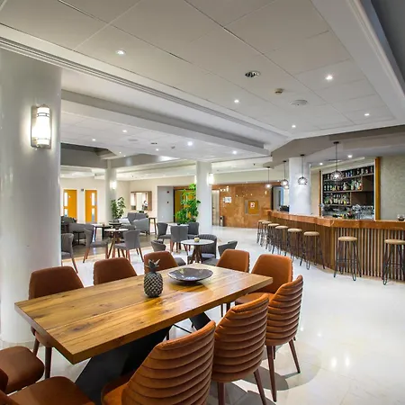 Leonardo Cypria Bay 酒店 4*