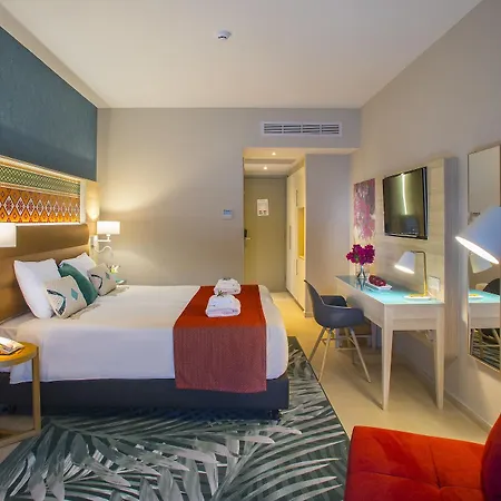 Leonardo Cypria Bay Hotel 4*