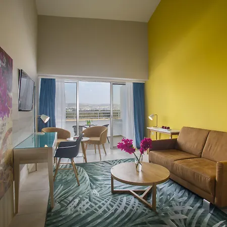 Leonardo Cypria Bay 4* Jeroszkípu