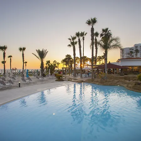 Leonardo Cypria Bay 酒店