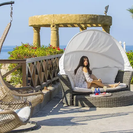 Leonardo Cypria Bay 酒店