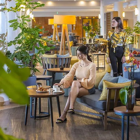 Hotel Leonardo Cypria Bay