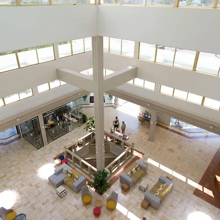 Leonardo Cypria Bay 酒店 4*