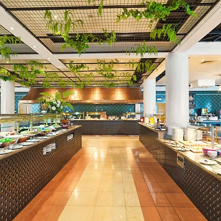 Hotel Leonardo Cypria Bay