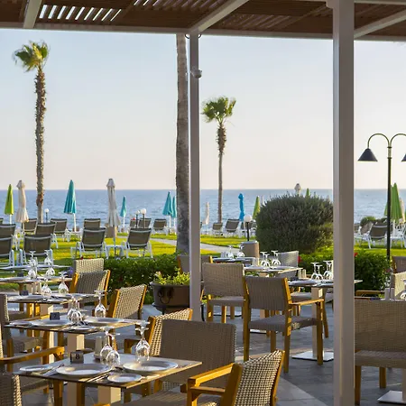 Leonardo Cypria Bay 4* Jeroszkípu