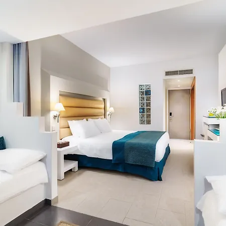 Leonardo Cypria Bay Szálloda 4*