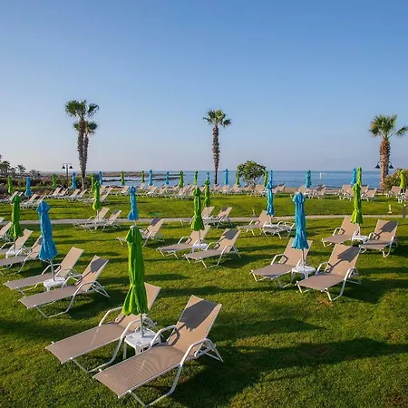 Leonardo Cypria Bay 酒店