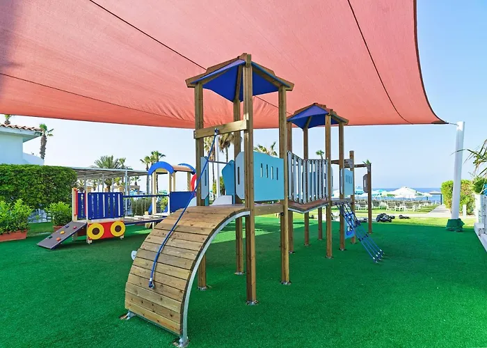 Leonardo Cypria Bay מלון Geroskipou