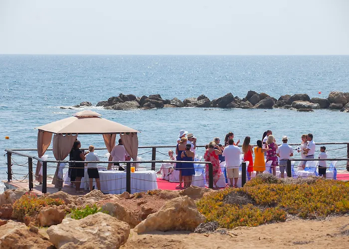 Leonardo Cypria Bay מלון Geroskipou