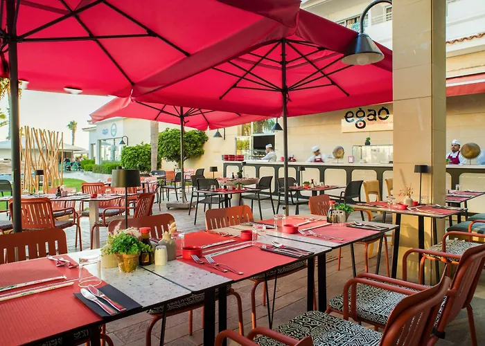 Hotel Leonardo Cypria Bay