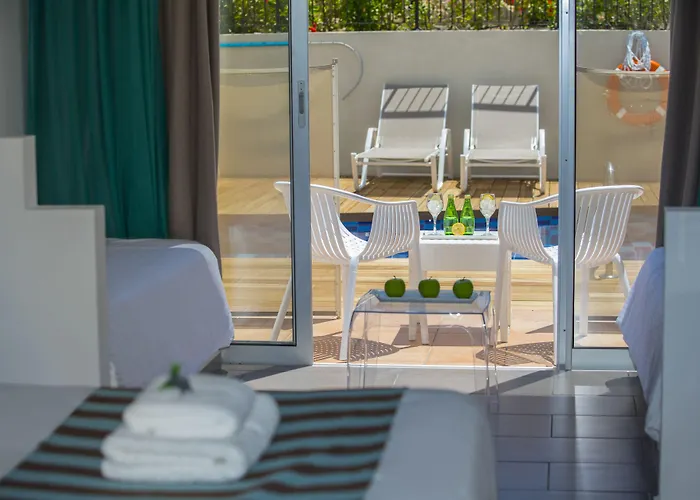 Отель Leonardo Cypria Bay 4*