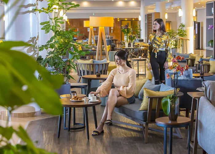 Hotel Leonardo Cypria Bay