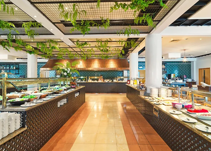 מלון Leonardo Cypria Bay