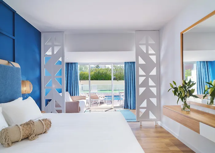 Leonardo Cypria Bay Hotel