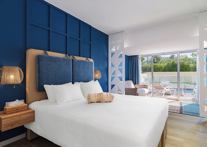 Leonardo Cypria Bay Hotel