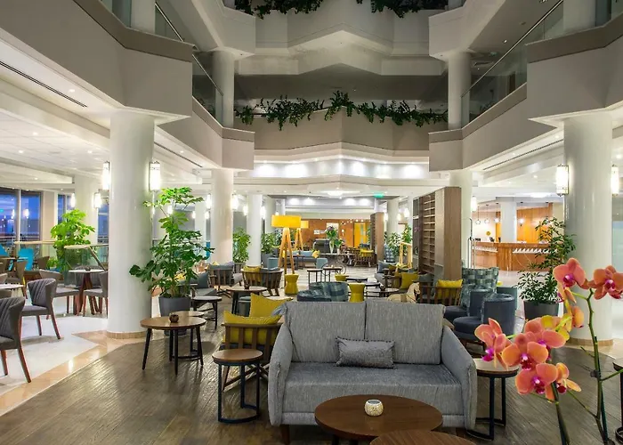 Leonardo Cypria Bay 4*